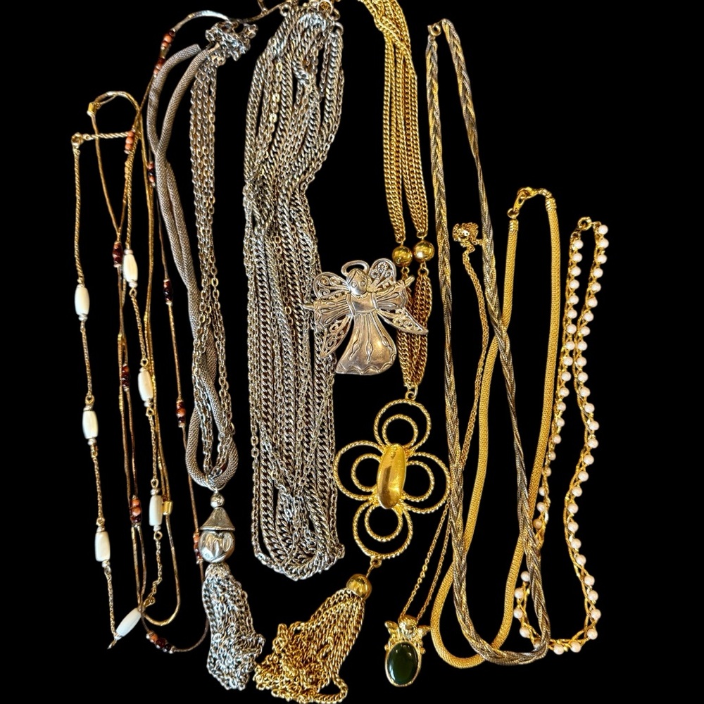 Mixture Lot of Vintage Jewelry Necklaces - Unsigned Varying Lengths